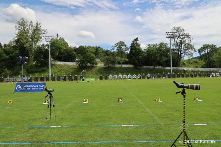 Preko 350 lokostrelcev iz 37 držav tekmuje na osmem Veronikinem pokalu (1)